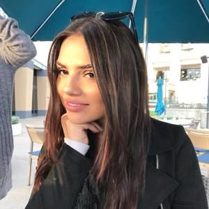 Meet your Posher, Bella